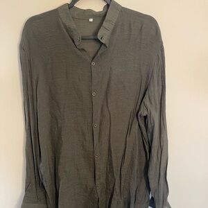 Green Casual Button Down Shirt with Relaxed Fit